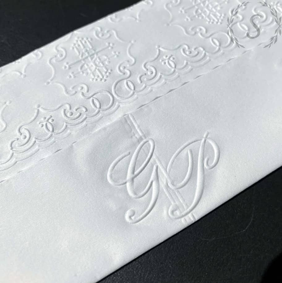 100 Toalhinhas Lavabo Trevo PERSONALIZADA + 1 Suporte em acrílico